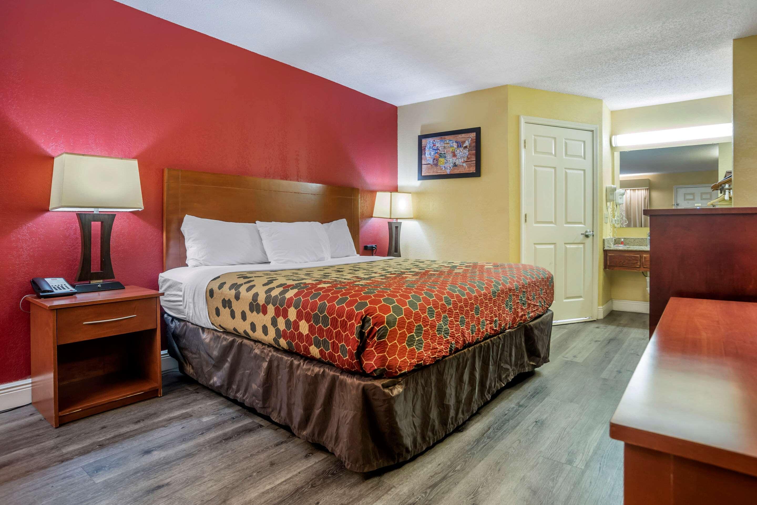 Econo Lodge Tupelo Exterior foto
